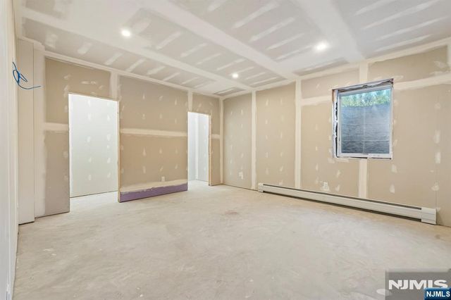 44 Peterson Place, Mahwah, NJ 07430