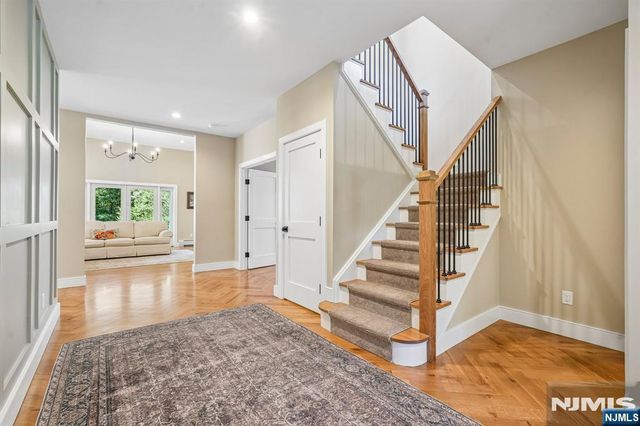 44 Peterson Place, Mahwah, NJ 07430
