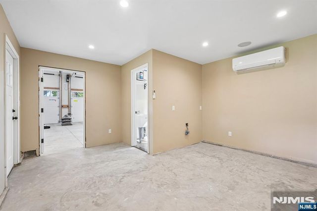 44 Peterson Place, Mahwah, NJ 07430