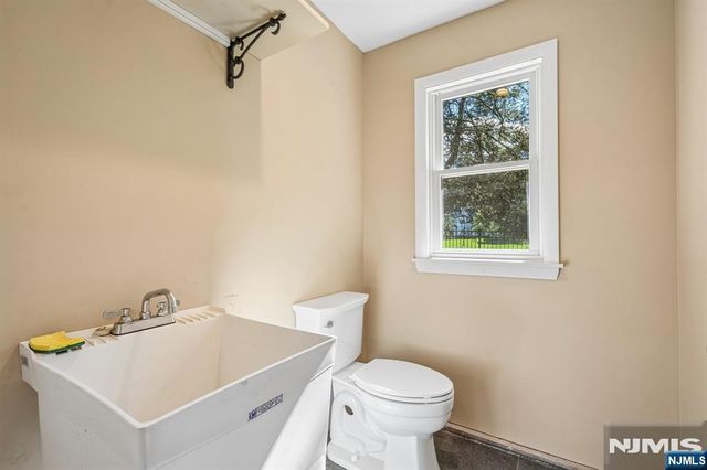 44 Peterson Place, Mahwah, NJ 07430