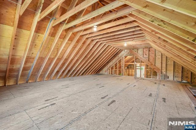 44 Peterson Place, Mahwah, NJ 07430