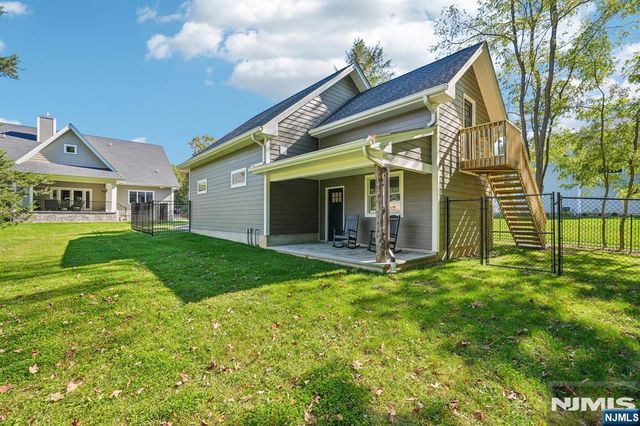 44 Peterson Place, Mahwah, NJ 07430