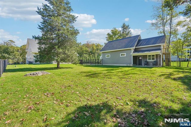 44 Peterson Place, Mahwah, NJ 07430