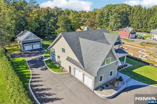 44 Peterson Place, Mahwah, NJ 07430
