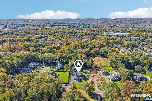 44 Peterson Place, Mahwah, NJ 07430