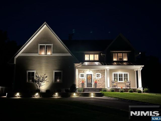 44 Peterson Place, Mahwah, NJ 07430