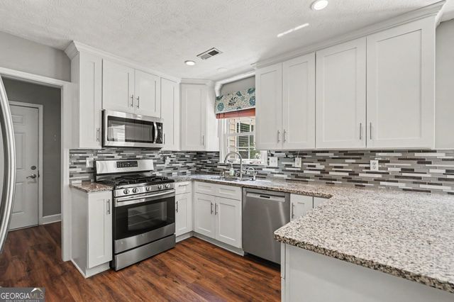 111 Edgewater Way, Peachtree City, GA 30269