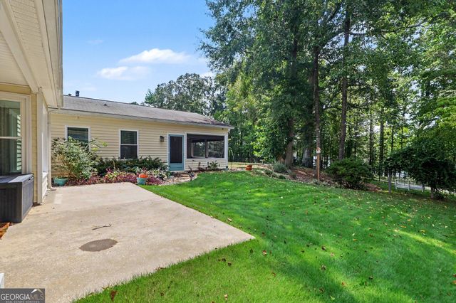 111 Edgewater Way, Peachtree City, GA 30269