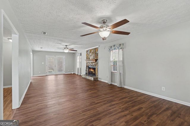 111 Edgewater Way, Peachtree City, GA 30269