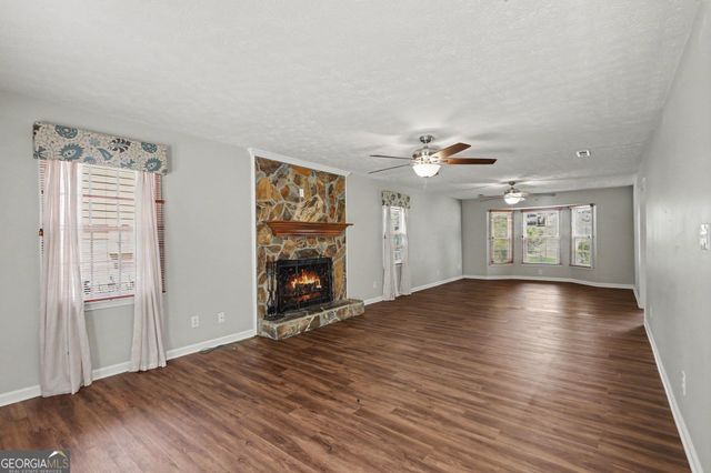 111 Edgewater Way, Peachtree City, GA 30269