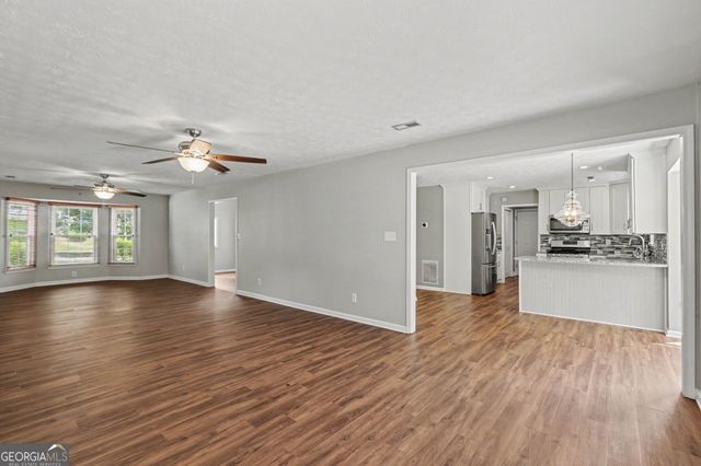 111 Edgewater Way, Peachtree City, GA 30269