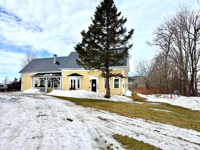 881 South Hill Road, Stewartstown, NH 03576