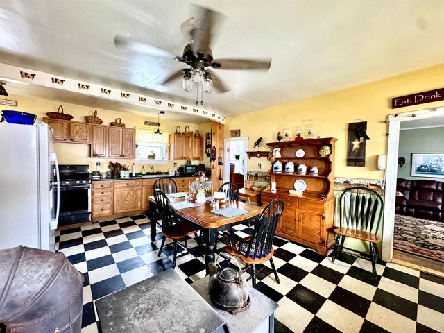 881 South Hill Road, Stewartstown, NH 03576