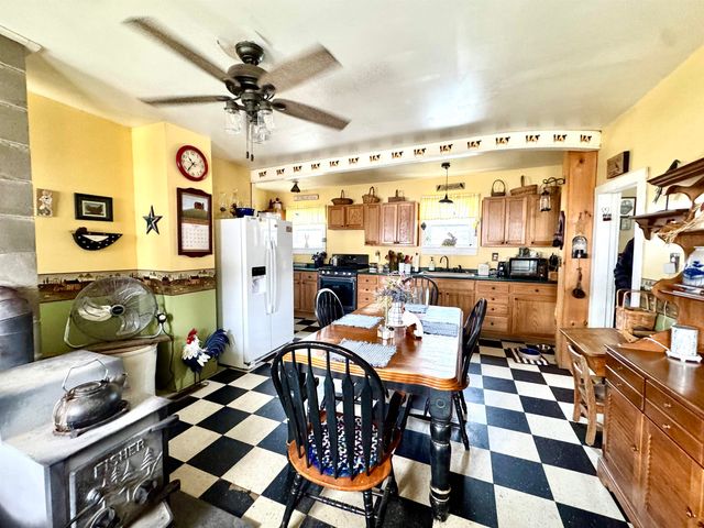 881 South Hill Road, Stewartstown, NH 03576