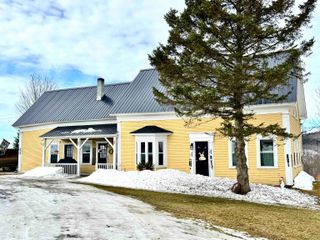 881 South Hill Road, Stewartstown, NH 03576