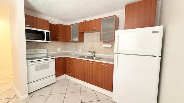 501 W Kalmia Drive 2, West Palm Beach, FL 33403