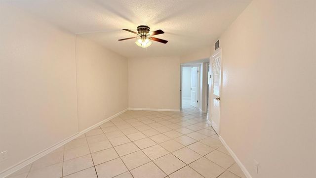 501 W Kalmia Drive 2, West Palm Beach, FL 33403