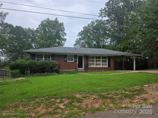 106 N Skyland Drive, Bessemer City, NC 28016