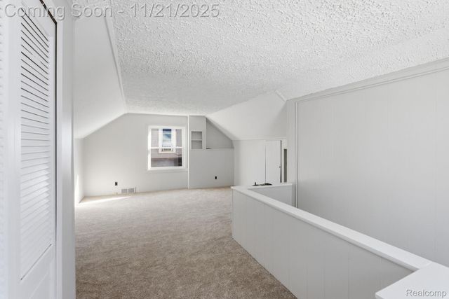 1781 Brys Drive, Grosse Pointe Woods, MI 48236