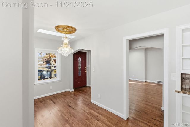 1781 Brys Drive, Grosse Pointe Woods, MI 48236