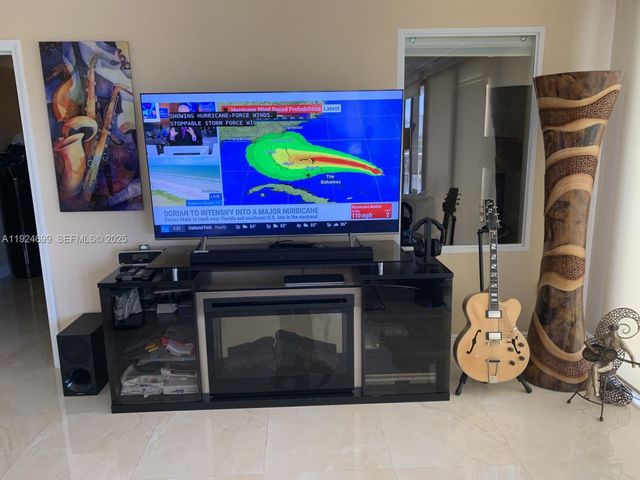 3100 NE 48th St 914, Fort Lauderdale, FL 33308