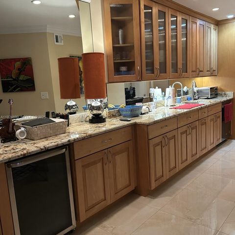 3100 NE 48th St 914, Fort Lauderdale, FL 33308