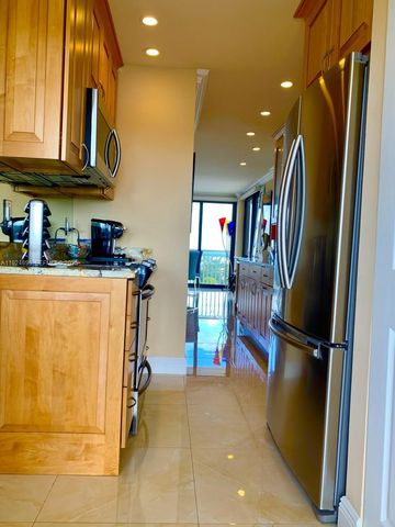 3100 NE 48th St 914, Fort Lauderdale, FL 33308