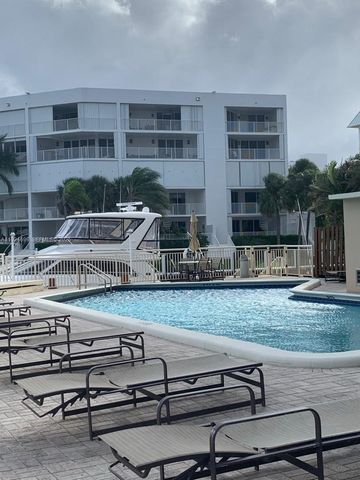 3100 NE 48th St 914, Fort Lauderdale, FL 33308