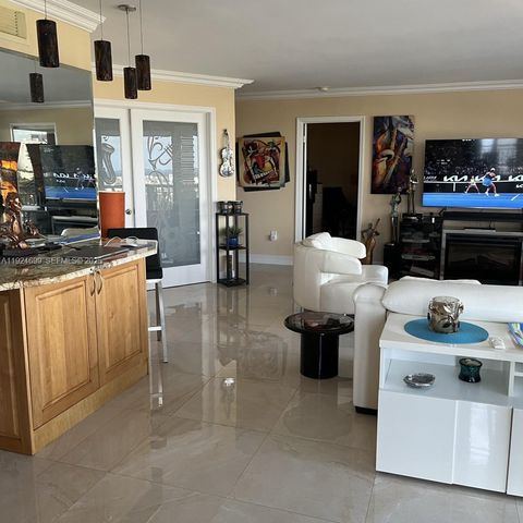 3100 NE 48th St 914, Fort Lauderdale, FL 33308