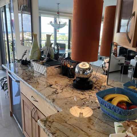 3100 NE 48th St 914, Fort Lauderdale, FL 33308