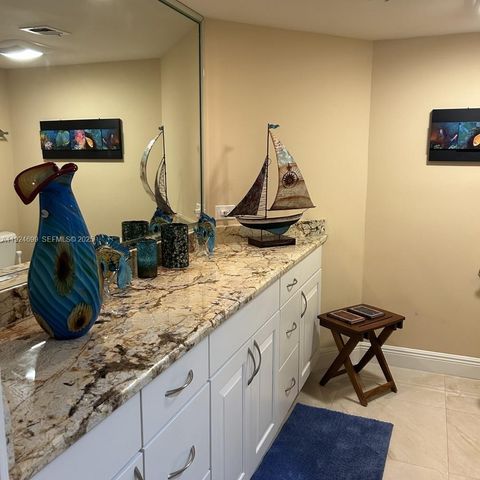 3100 NE 48th St 914, Fort Lauderdale, FL 33308