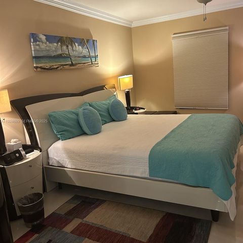 3100 NE 48th St 914, Fort Lauderdale, FL 33308