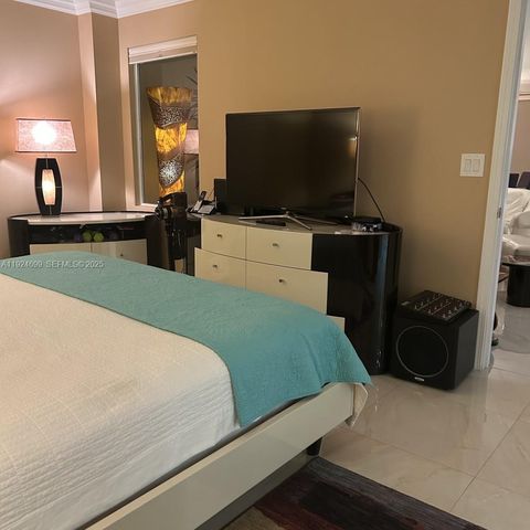 3100 NE 48th St 914, Fort Lauderdale, FL 33308