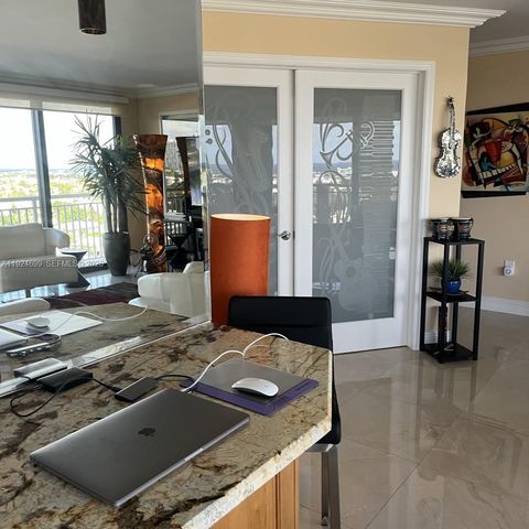 3100 NE 48th St 914, Fort Lauderdale, FL 33308