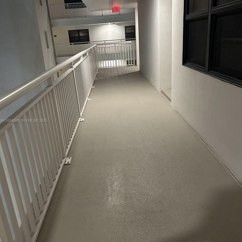 3100 NE 48th St 914, Fort Lauderdale, FL 33308