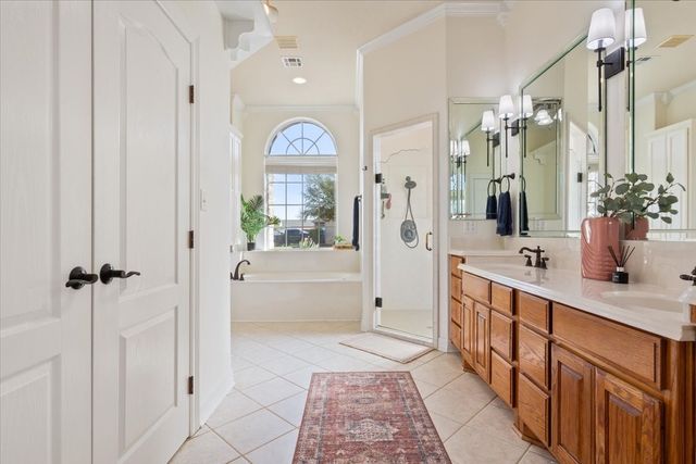 936 Queen Elizabeth Drive, Waco, TX 76657