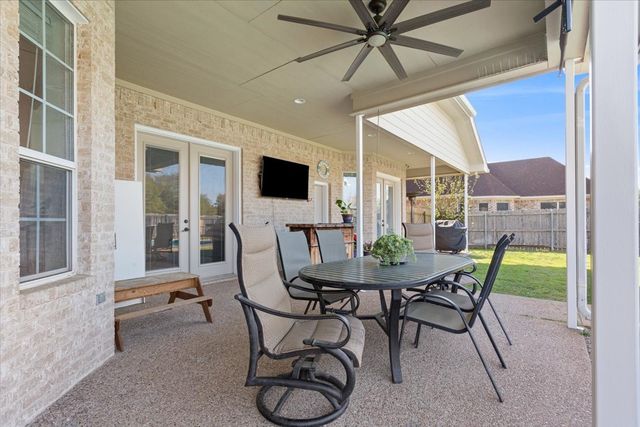 936 Queen Elizabeth Drive, Waco, TX 76657