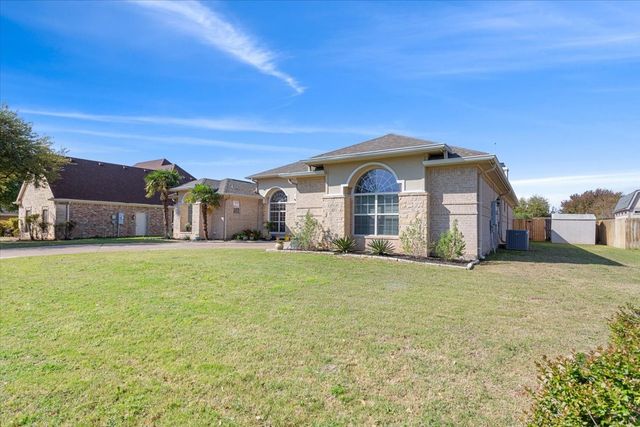 936 Queen Elizabeth Drive, Waco, TX 76657
