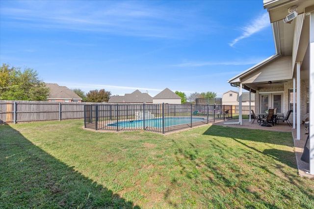936 Queen Elizabeth Drive, Waco, TX 76657