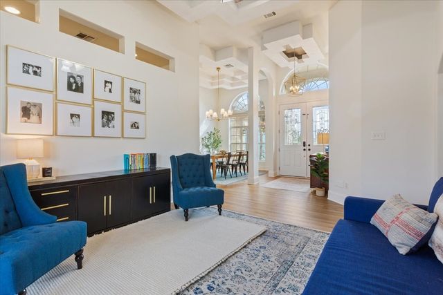 936 Queen Elizabeth Drive, Waco, TX 76657