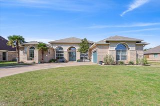 936 Queen Elizabeth Drive, Waco, TX 76657