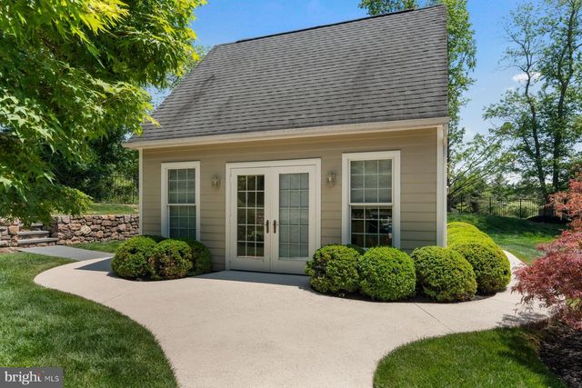 1017 LORIEN DR, Gwynedd Valley, PA 19437