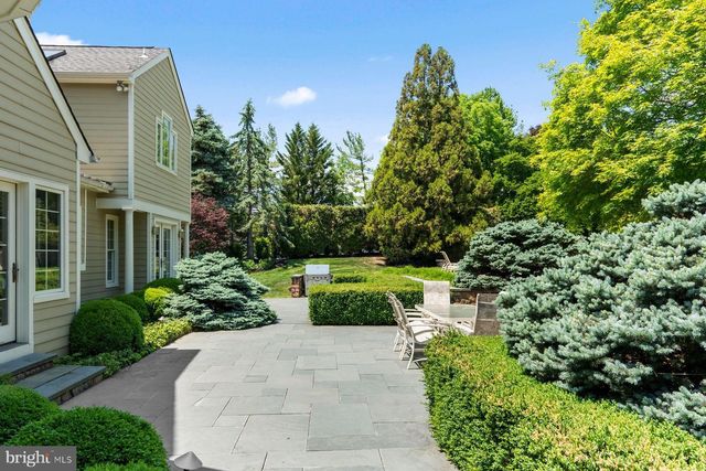 1017 LORIEN DR, Gwynedd Valley, PA 19437