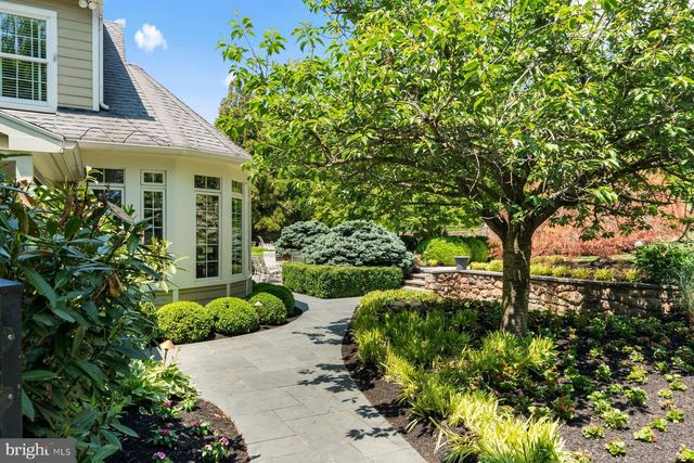 1017 LORIEN DR, Gwynedd Valley, PA 19437