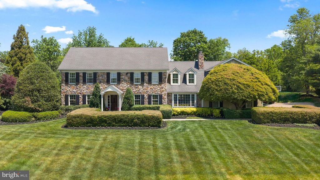 1017 LORIEN DR, Gwynedd Valley, PA 19437
