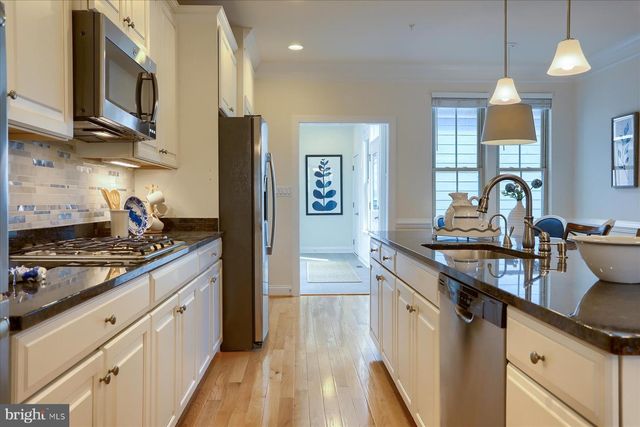 6910 SUMMIT CIR, Towson, MD 21239
