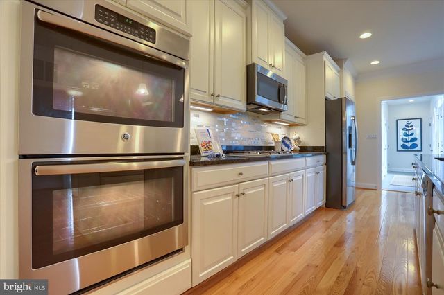 6910 SUMMIT CIR, Towson, MD 21239
