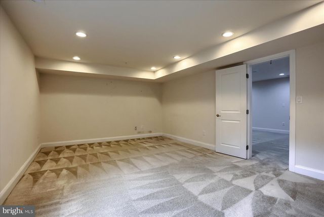 6910 SUMMIT CIR, Towson, MD 21239