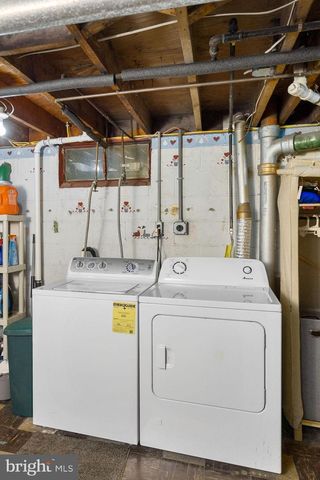 39 BENSON LN, Hamilton, NJ 08610