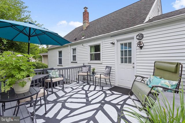 39 BENSON LN, Hamilton, NJ 08610